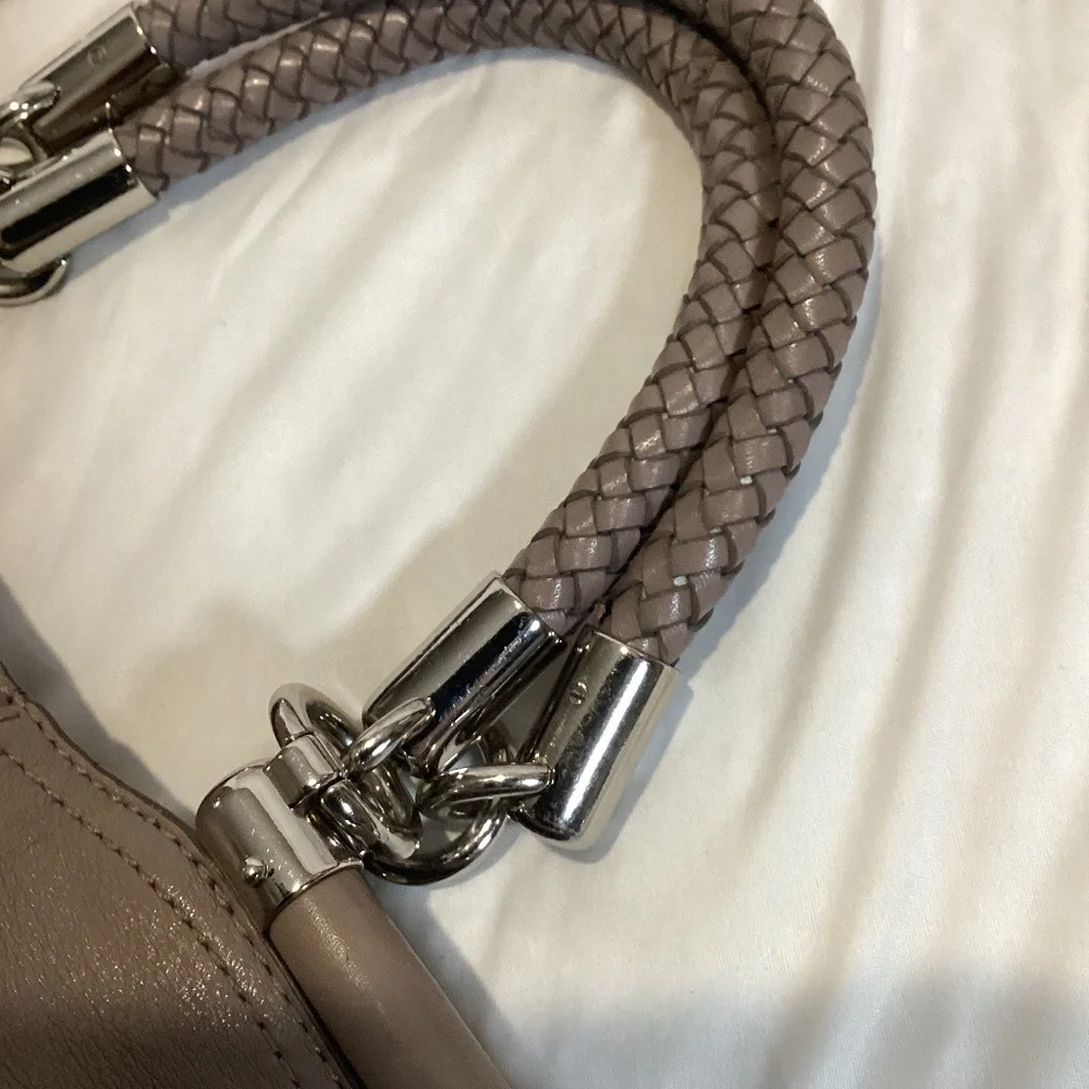 2043. Coach 19646 Madison Caroline Dowel Satchel EUC